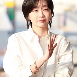 김다미
