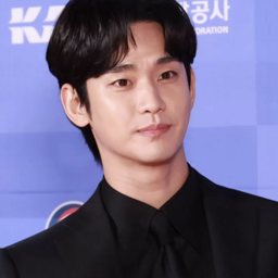 김수현(배우)