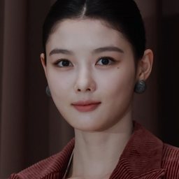 김유정 (배우)