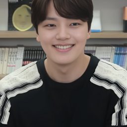 여진구