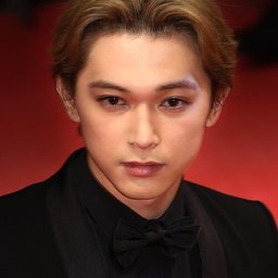 요시자와 료 사진