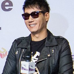 지석진